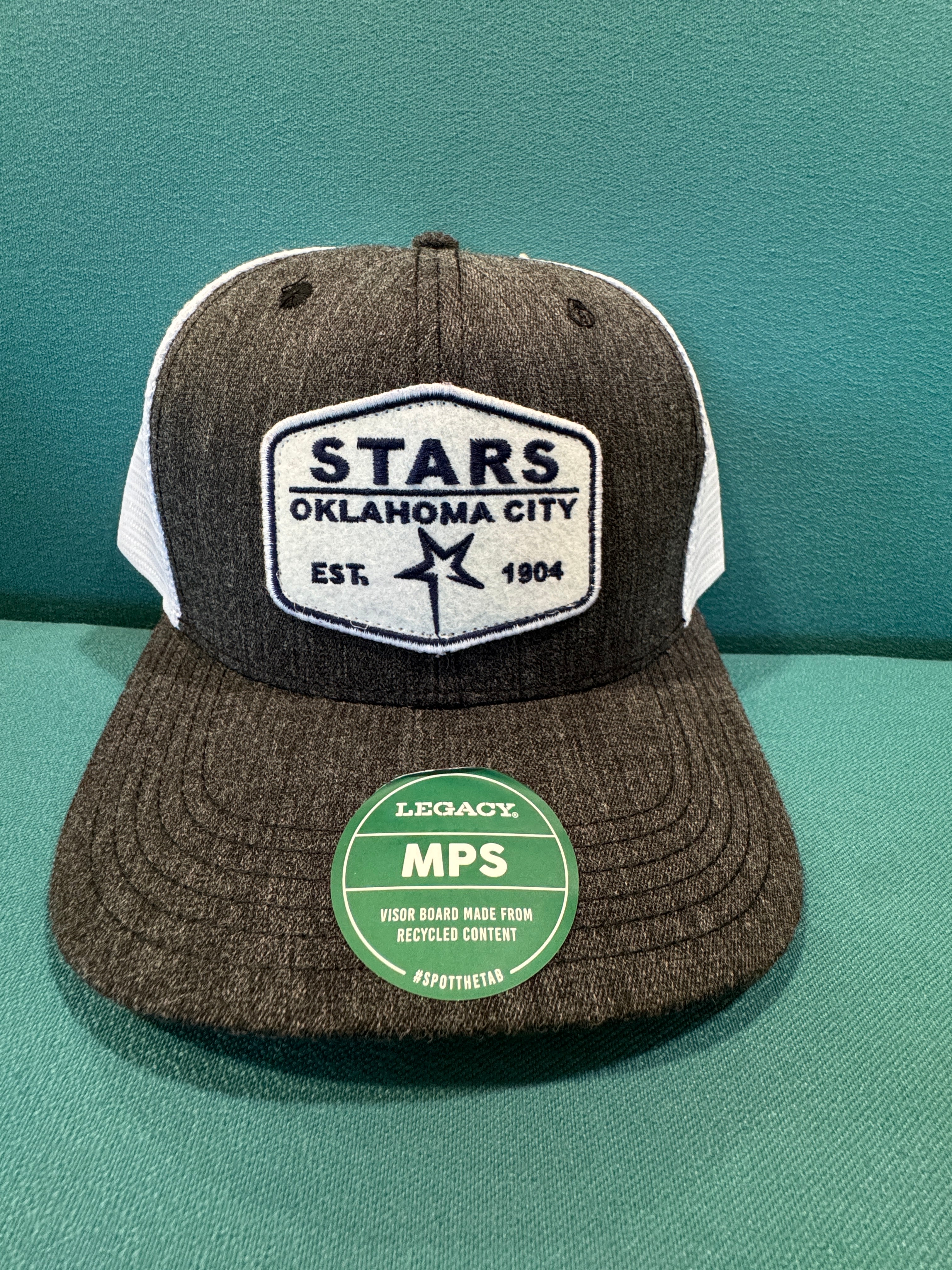 Mid-Pro Snapback Trucker Cap | Black/White